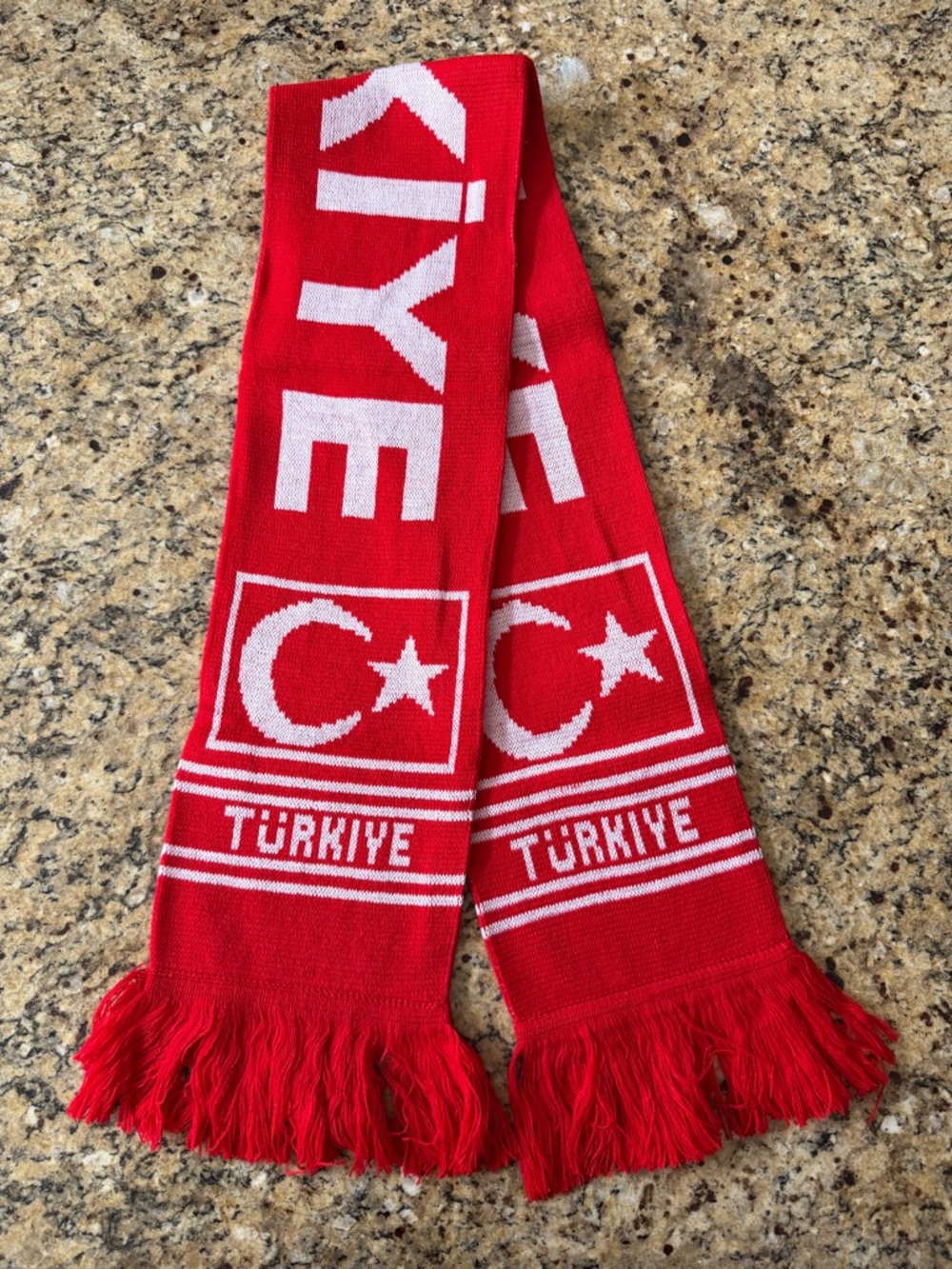 Red Türkiye Knit Scarf with Crescent & Star